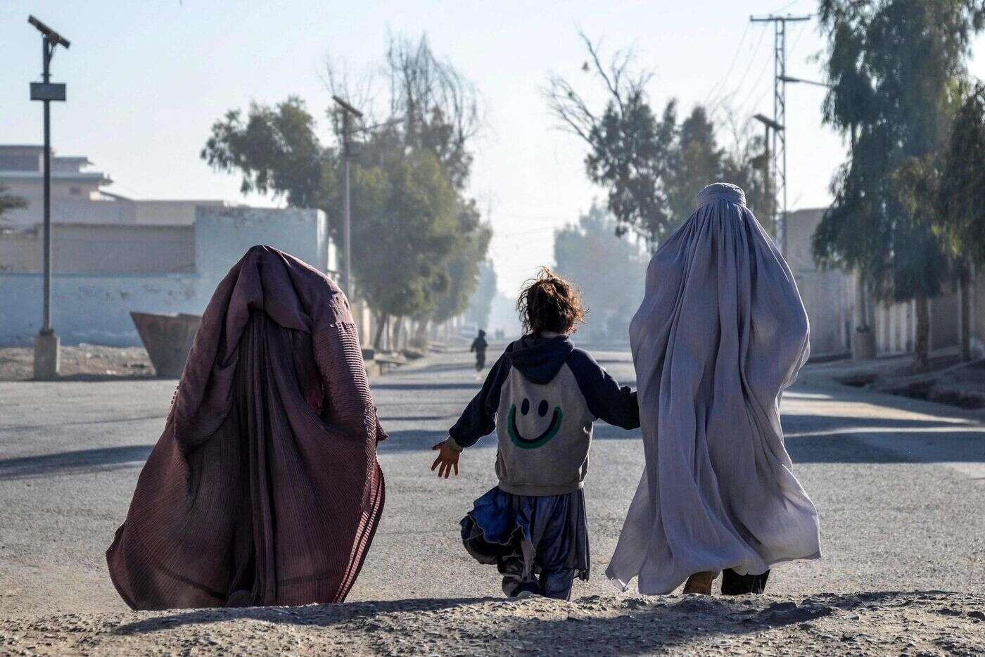 En Afghanistan, l’obstruction des fenêtres donnant sur des pièces utilisées par les femmes imposée par le gouvernement