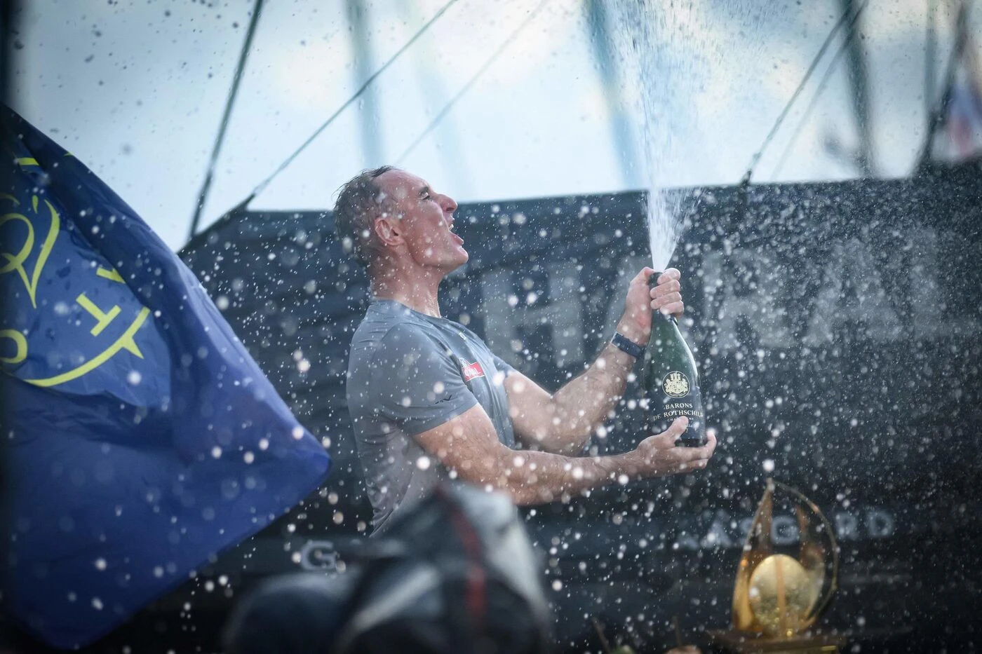 « Je mentirais en disant que ça ne me touchait pas » : la victoire du résilient Jérémie Beyou à la Transat Café l’Or