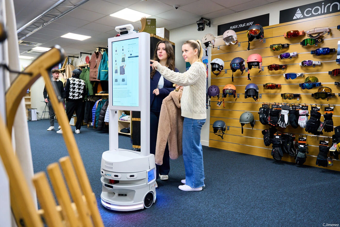 Simulation, immersions... comment les écoles de commerce intègrent l’intelligence artificielle dans leurs formations