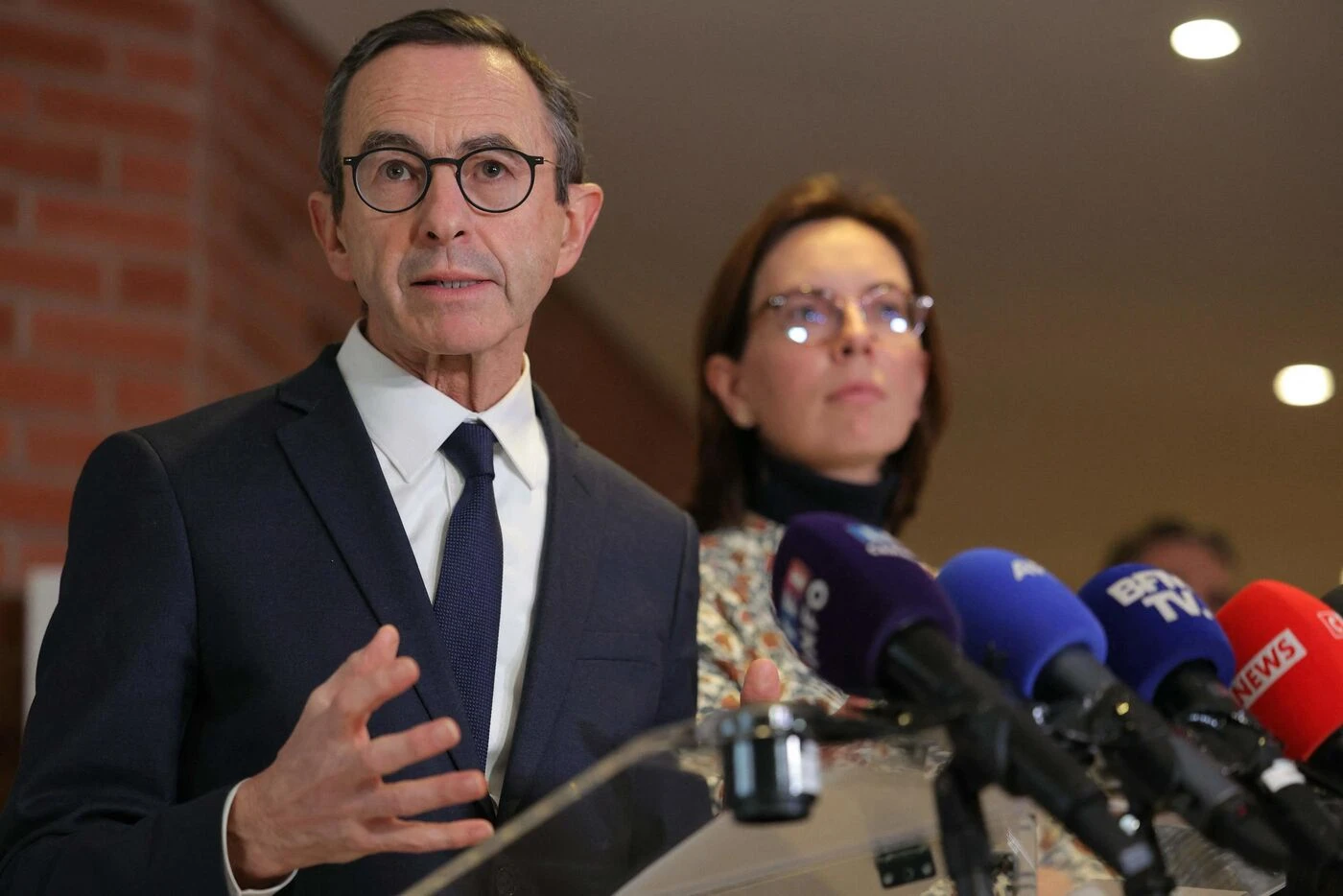 « Toutes les limites sont désormais dépassées », estime Bruno Retailleau après l’attaque à la grenade à Grenoble