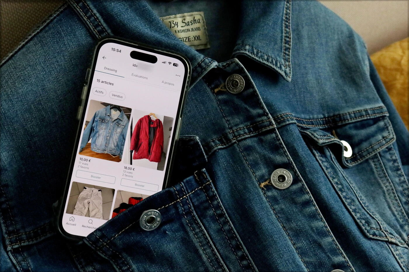La moitié des vêtements stockés dans les placards des Français sont inutilisés