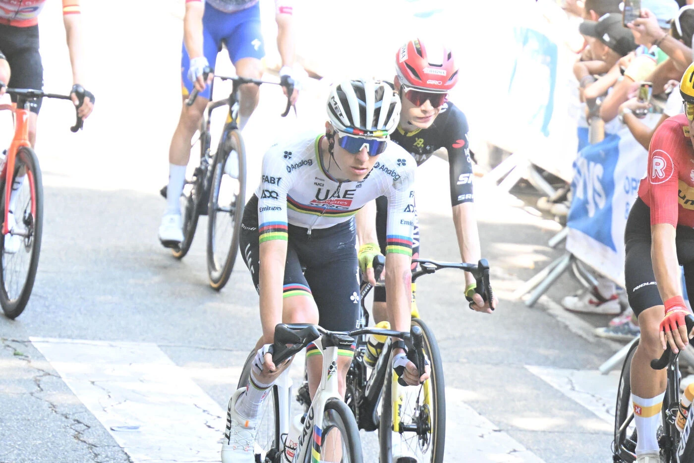 Tour de France : « ni commotion cérébrale ni fracture », nouvelles rassurantes pour Tadej Pogacar