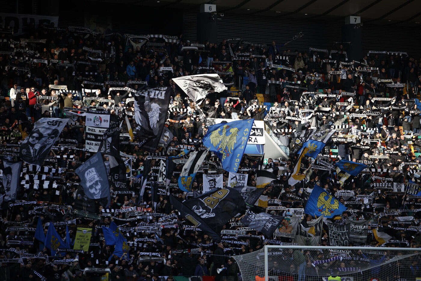 Italie : l’incroyable guet-apens des Ultras de l’Udinese, qui ont stoppé le train des supporters de Venise