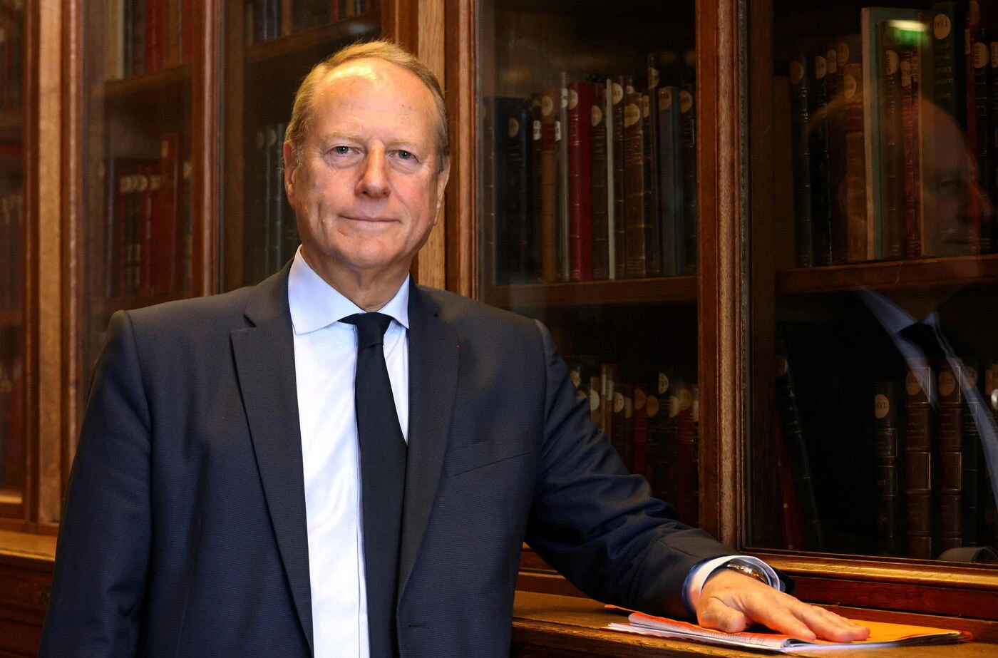 « Éradiquer les petits trafics » : à Paris, le maire du XVe plébiscite l’interdiction de paraître des dealers