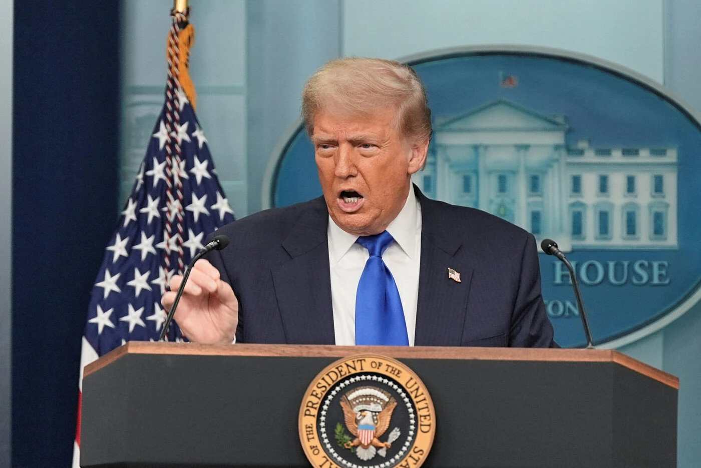 « Raclée », menaces de futurs bombardements… Donald Trump revient sur les frappes américaines en Iran