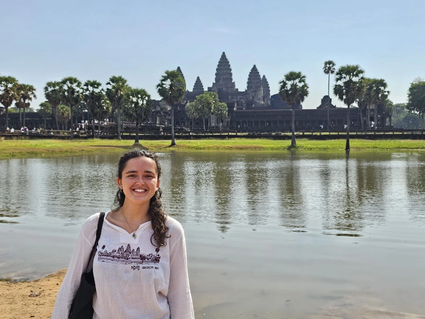 « Elle voulait aider les enfants » : qui était Lisa Girard-Fabre, la jeune humanitaire de 23 ans retrouvée morte au Cambodge ?
