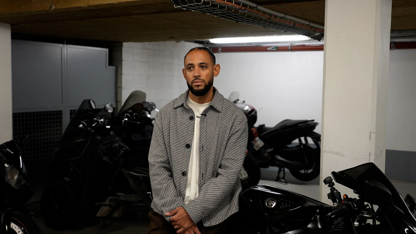 « Un geste fou qui aurait pu mener à la mort » : percuté par des policiers sur l’A4, un motard porte plainte