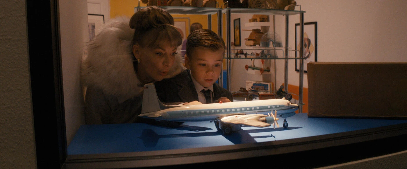 « Vol de nuit pour Los Angeles » sur Apple TV + : John Travolta réalise son rêve d’enfant et c’est touchant
