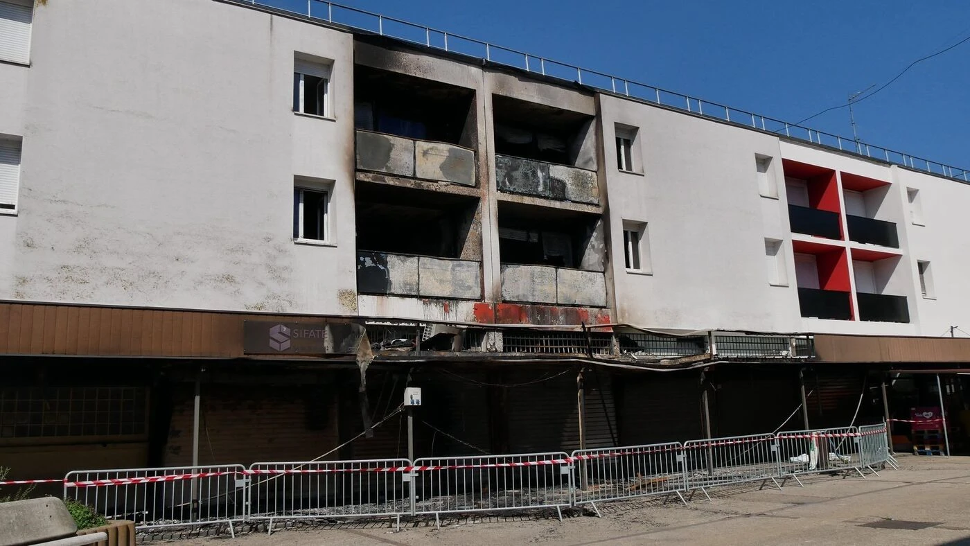 «Cet acte est inacceptable et criminel»: à Poissy, une voiture-bélier s’embrase au cœur du quartier