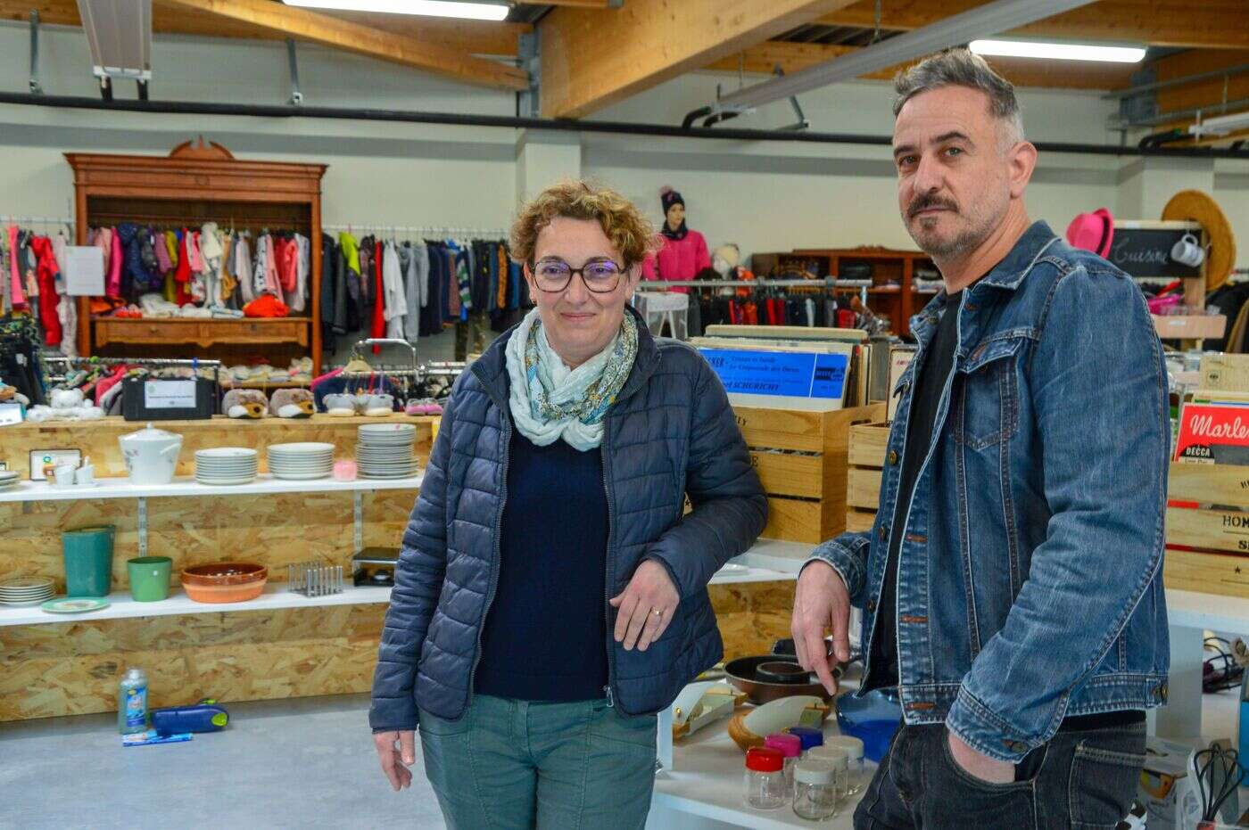 « Tout est vendu maximum au tiers du prix du neuf » : en Charente-Maritime, une laiterie transformée en recyclerie