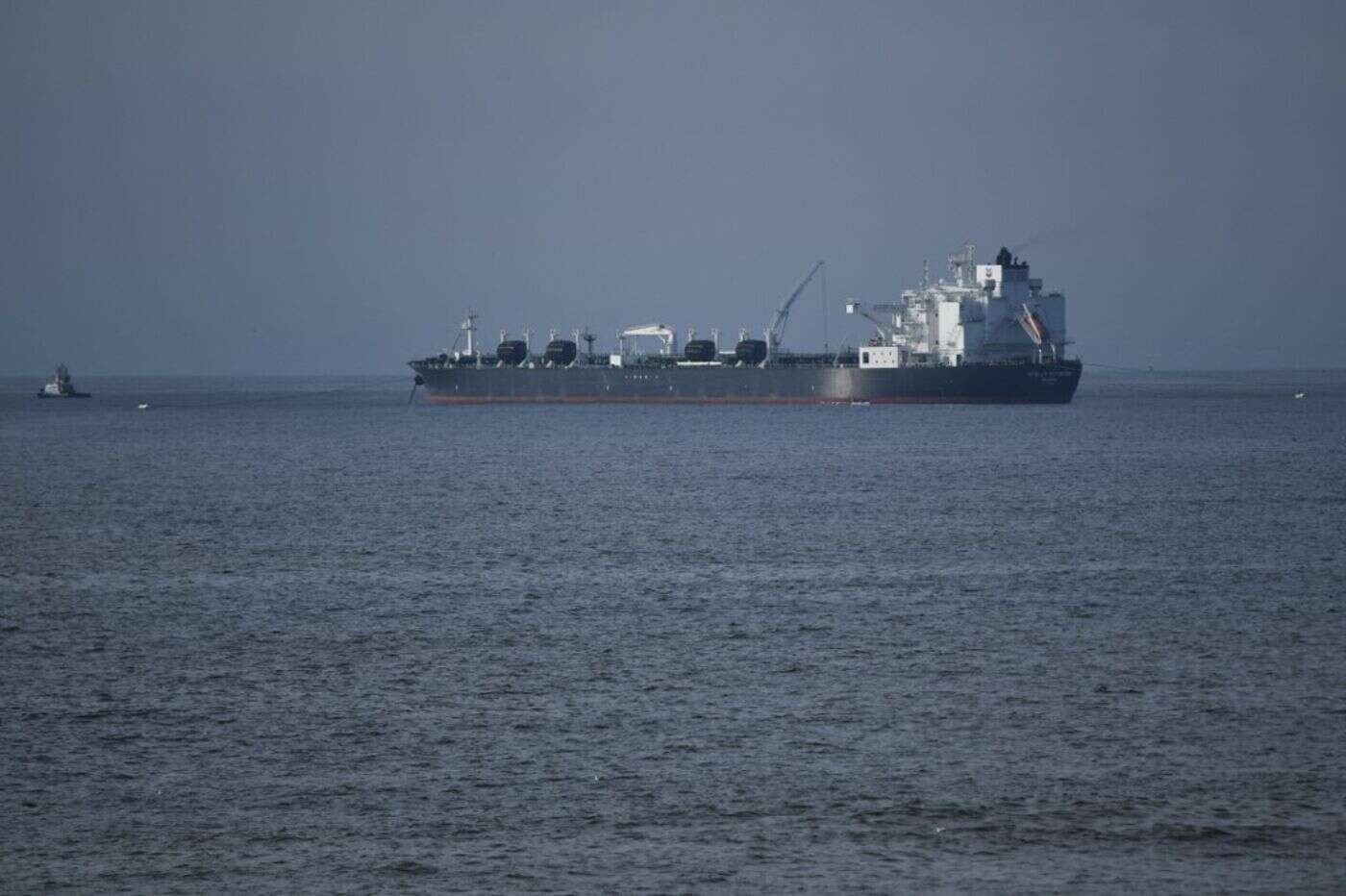 Mer du Nord : un pétrolier et un cargo entrent en collision, un hélicoptère et des canots de sauvetage déployés