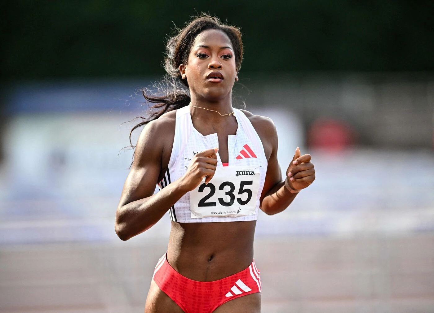 Athlétisme : rentrée timide pour Cyréna Samba-Mayela sur 100m haies, sa participation aux Mondiaux compromise