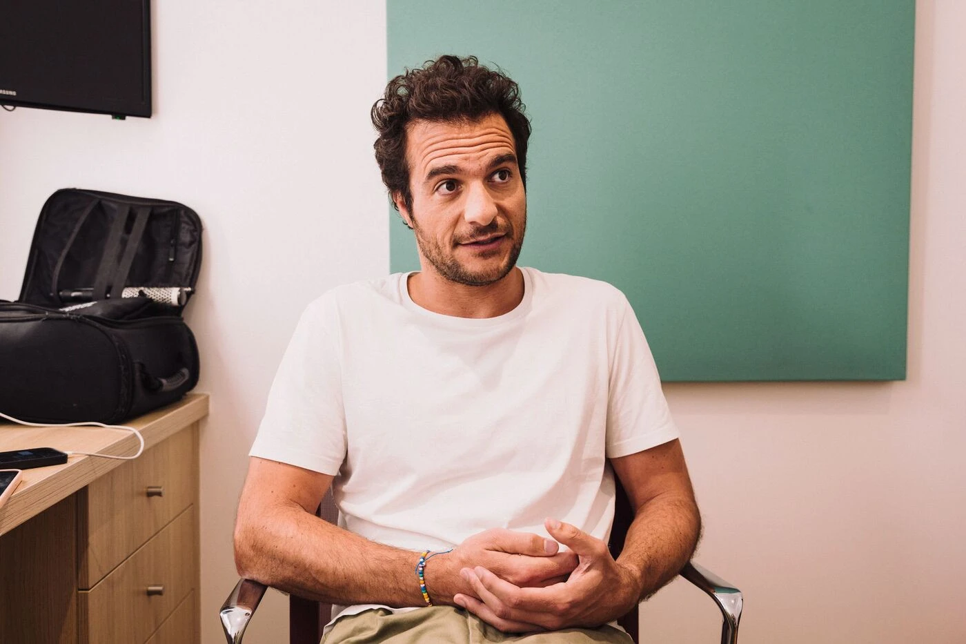 « Mal à l’aise », dix artistes dénoncent la présence d’Amir aux Francofolies de Spa