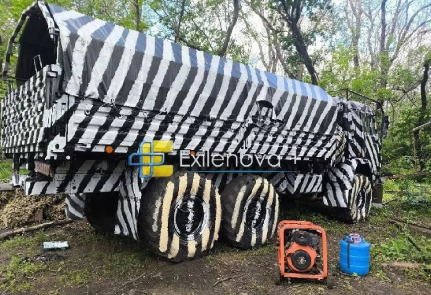 Guerre en Ukraine : la Russie expérimente un camouflage « zèbre » hérité de la Première Guerre mondiale sur des camions Kamaz