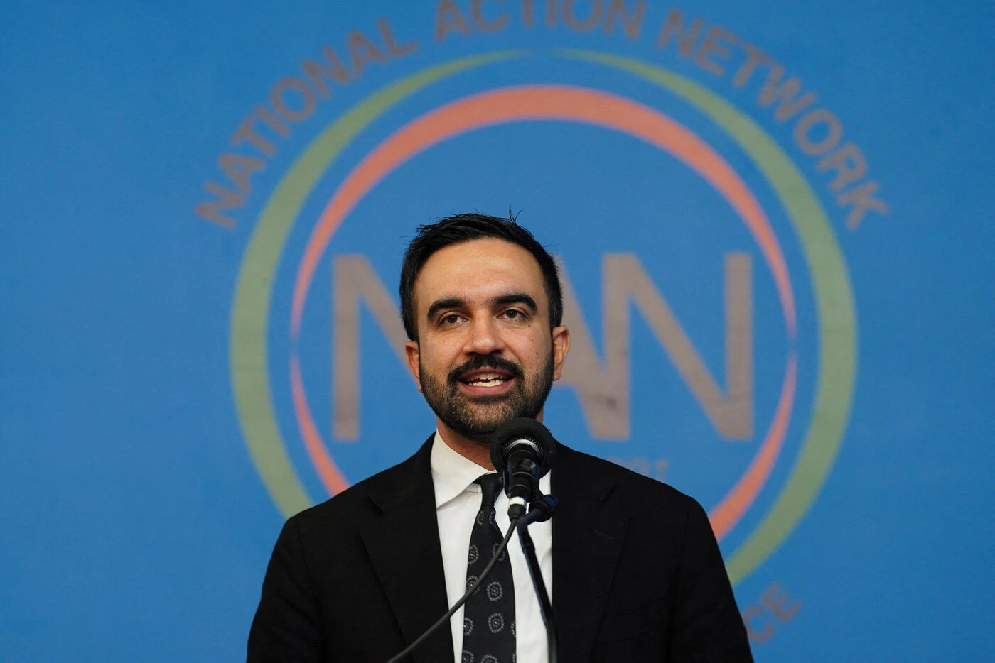 Face au « communiste » Mamdani à New York, Trump dit qu’il préfère « le mauvais démocrate » Cuomo