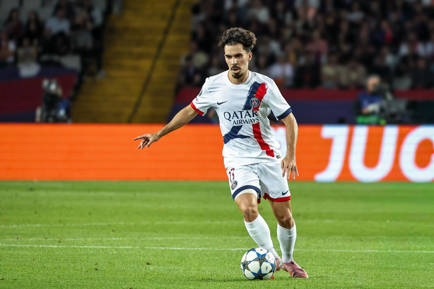 PSG : Vitinha est notre joueur du mois d’octobre, la passe de trois pour le Portugais