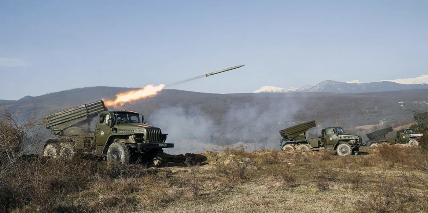 Qu’est-ce que le BM-21 Grad, cette arme de l’ère soviétique que l’armée cambodgienne utilise contre la Thaïlande ?