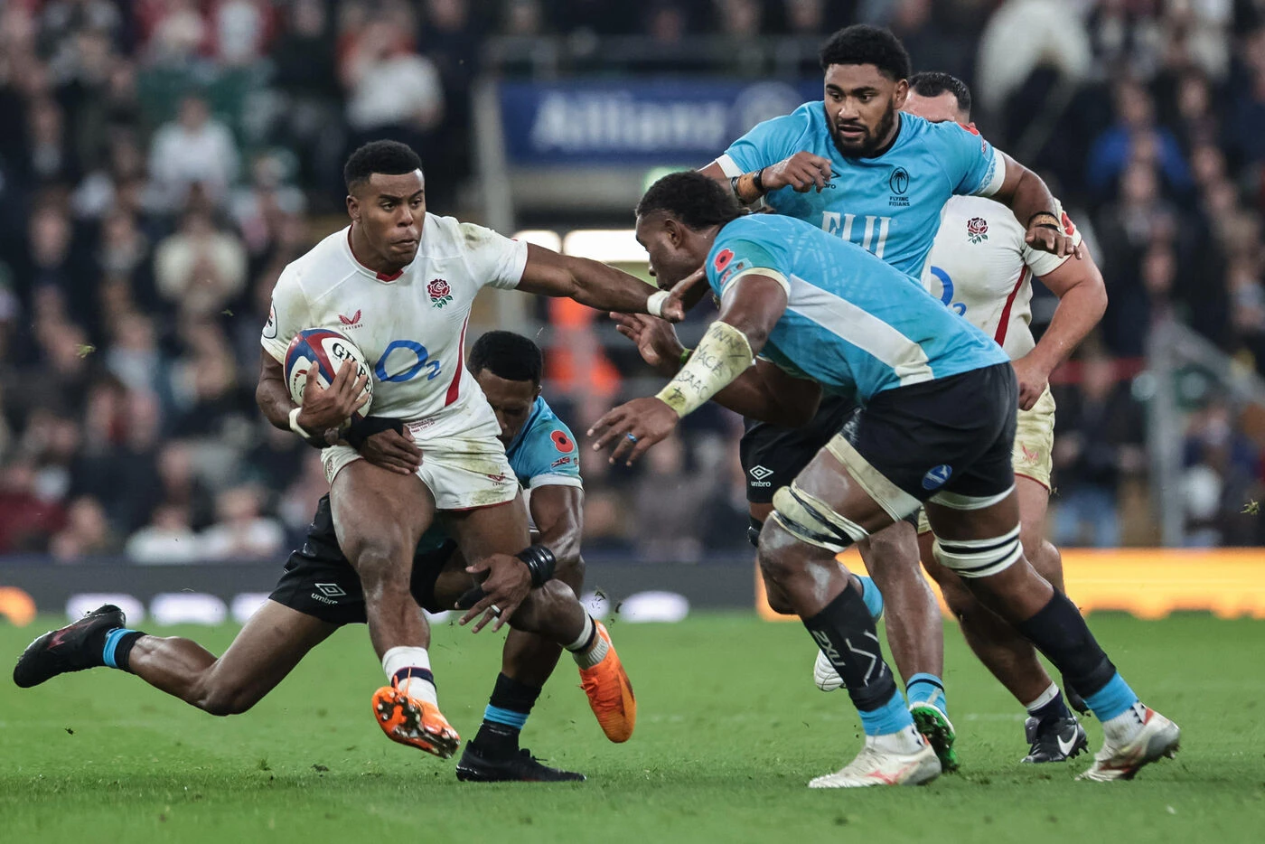 Angleterre-Fidji (38-18) : les Fidji, futurs adversaires des Bleus, battus par le XV de la Rose malgré une belle résistance
