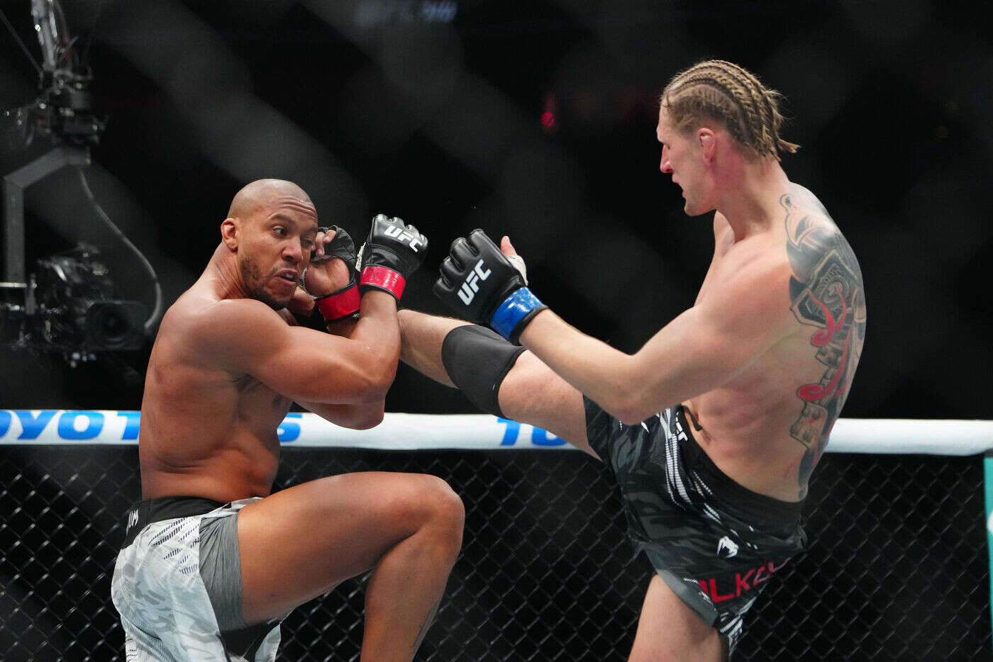 « Il n’y avait plus de pied, mais on n’a pas lâché » : trois orteils fracturés pour Ciryl Gane à l’UFC 310