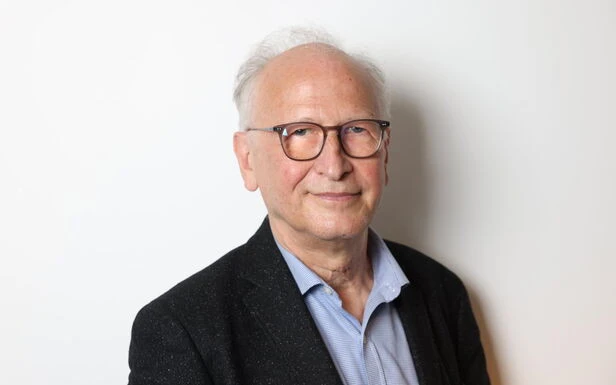 Covid-19 : Alain Fischer souhaite que l’école participe à la vaccination des 12-18 ans