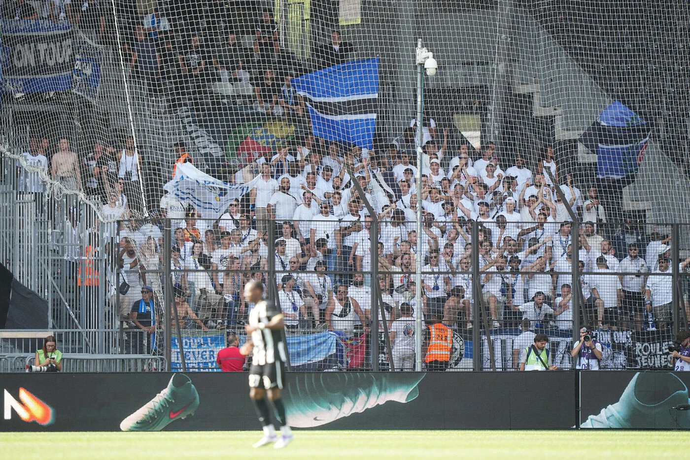 « Là, on va découvrir la ferveur » : l’excitation des supporters du Paris FC avec le déplacement à Marseille