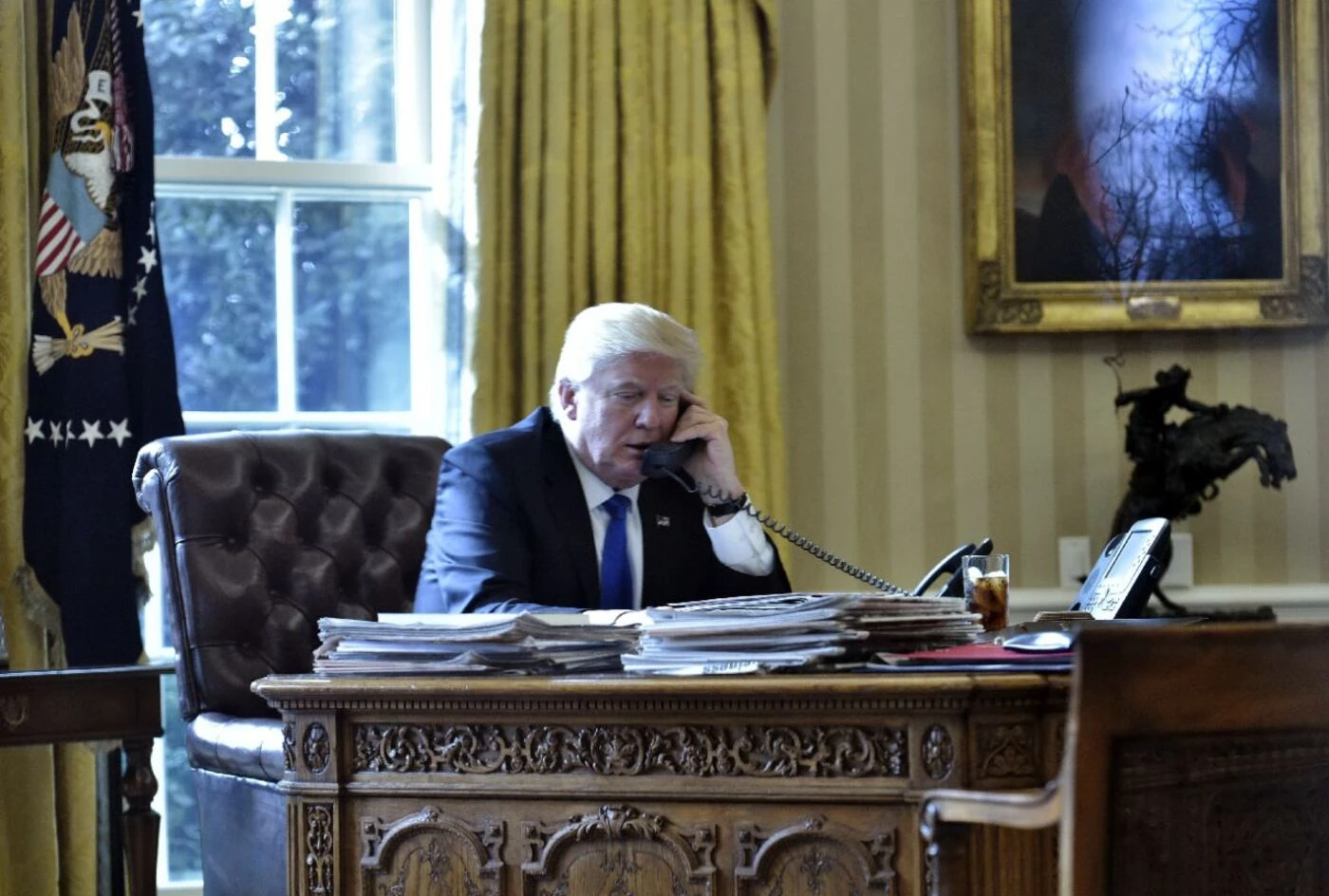 Après s’être entretenu avec Volodymyr Zelensky, Donald Trump affirme qu’il parlera bientôt avec Vladimir Poutine