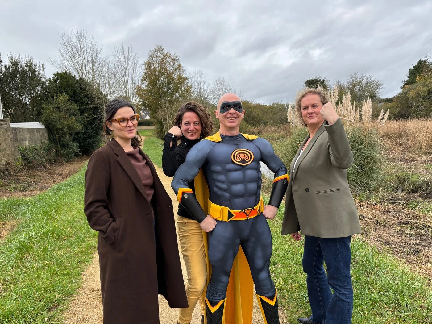 Mais qui se cache derrière Bigoudman, un superhéros au service de la santé des Bigoudens ?