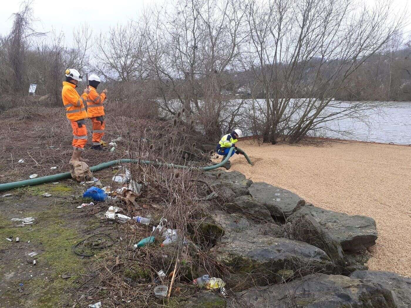 Pollution de la Seine au polystyrène dans les Yvelines : l’incident serait dû à un filtre cassé