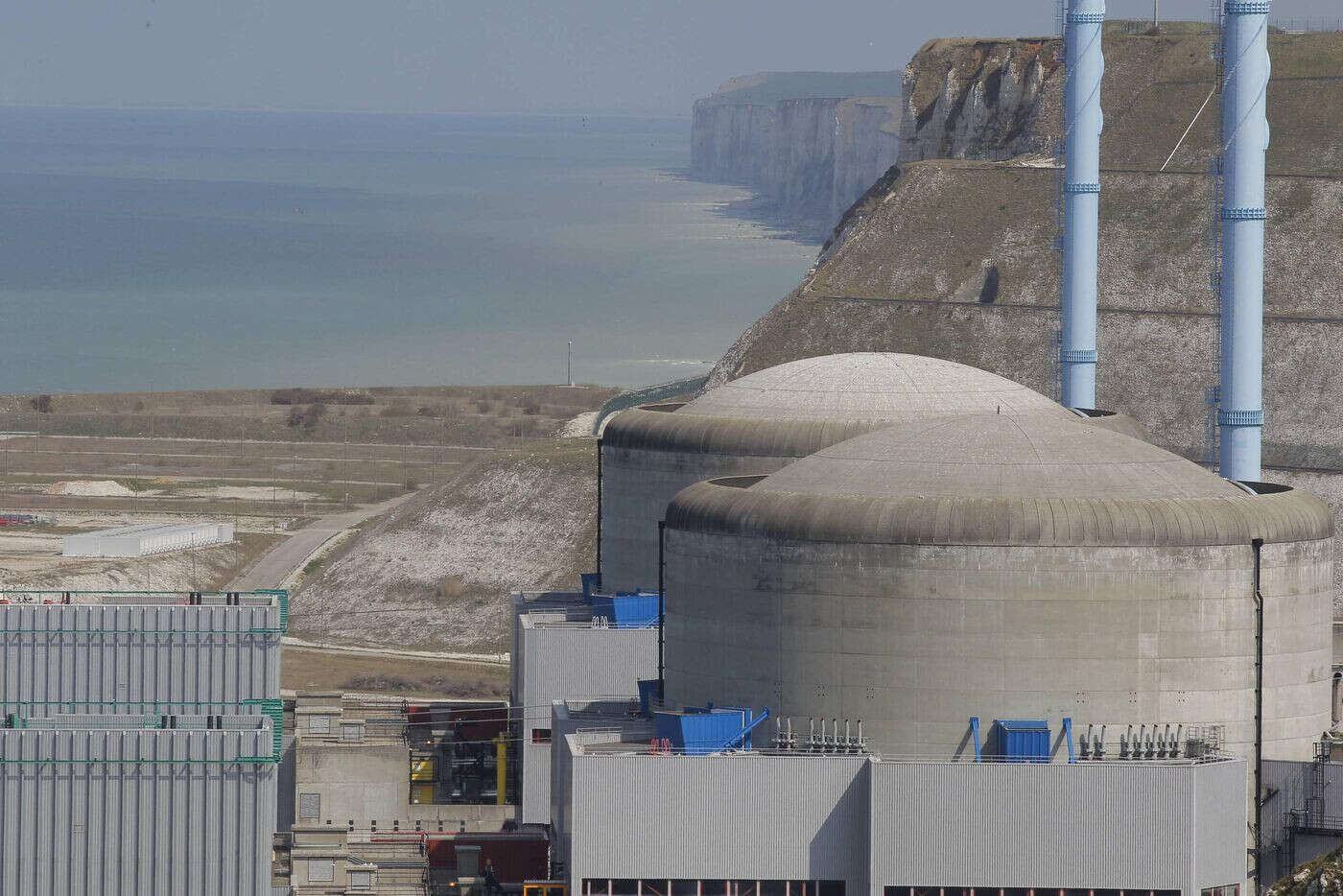 Nucléaire : l’Élysée évoque « une première mise en service » des réacteurs EPR2 « d’ici 2038 », au lieu de 2035