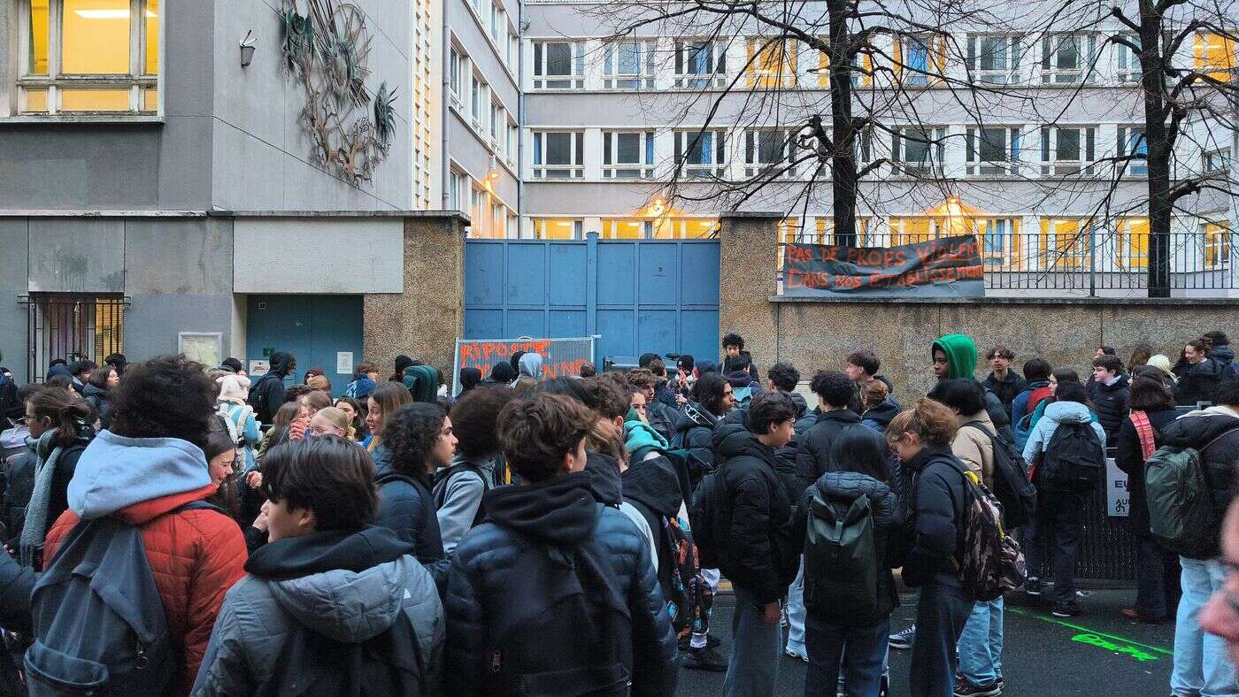 « Il m’a balancé contre le mur » : des élèves bloquent leur lycée à Paris pour dénoncer le comportement violent d’un professeur