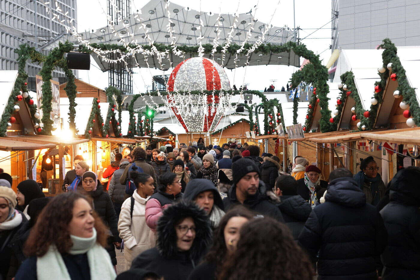 « Ici, il faut voir grand » : le marché de Noël de La Défense a passé le cap du million et demi de visiteurs