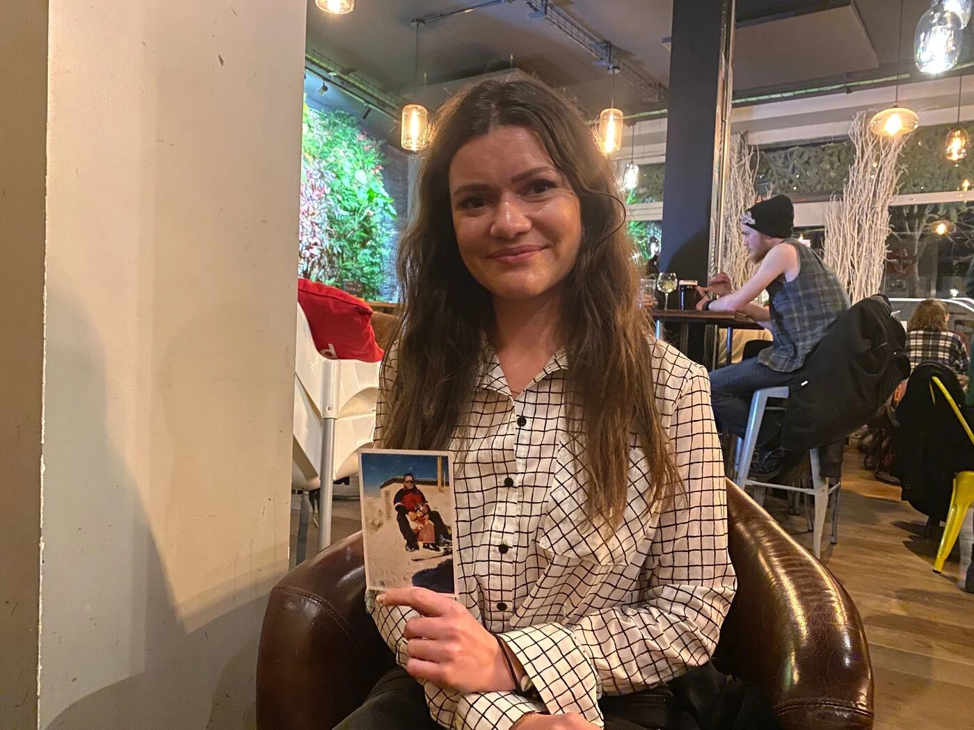 « Nous l’avons fait mon petit papa » : à 26 ans, Constance Schaerer devient la plus jeune française à gravir l’Everest