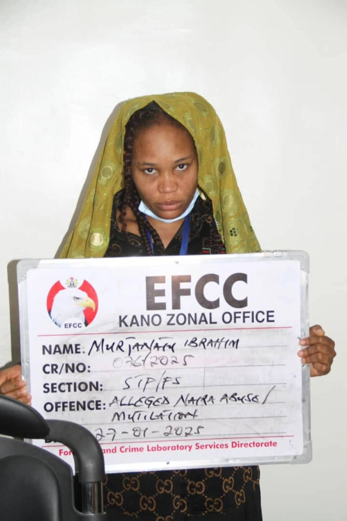 Pour avoir dispersé des billets, Murja Kunya, une célèbre Tiktokeuse nigériane condamnée à 6 mois de prison la prison