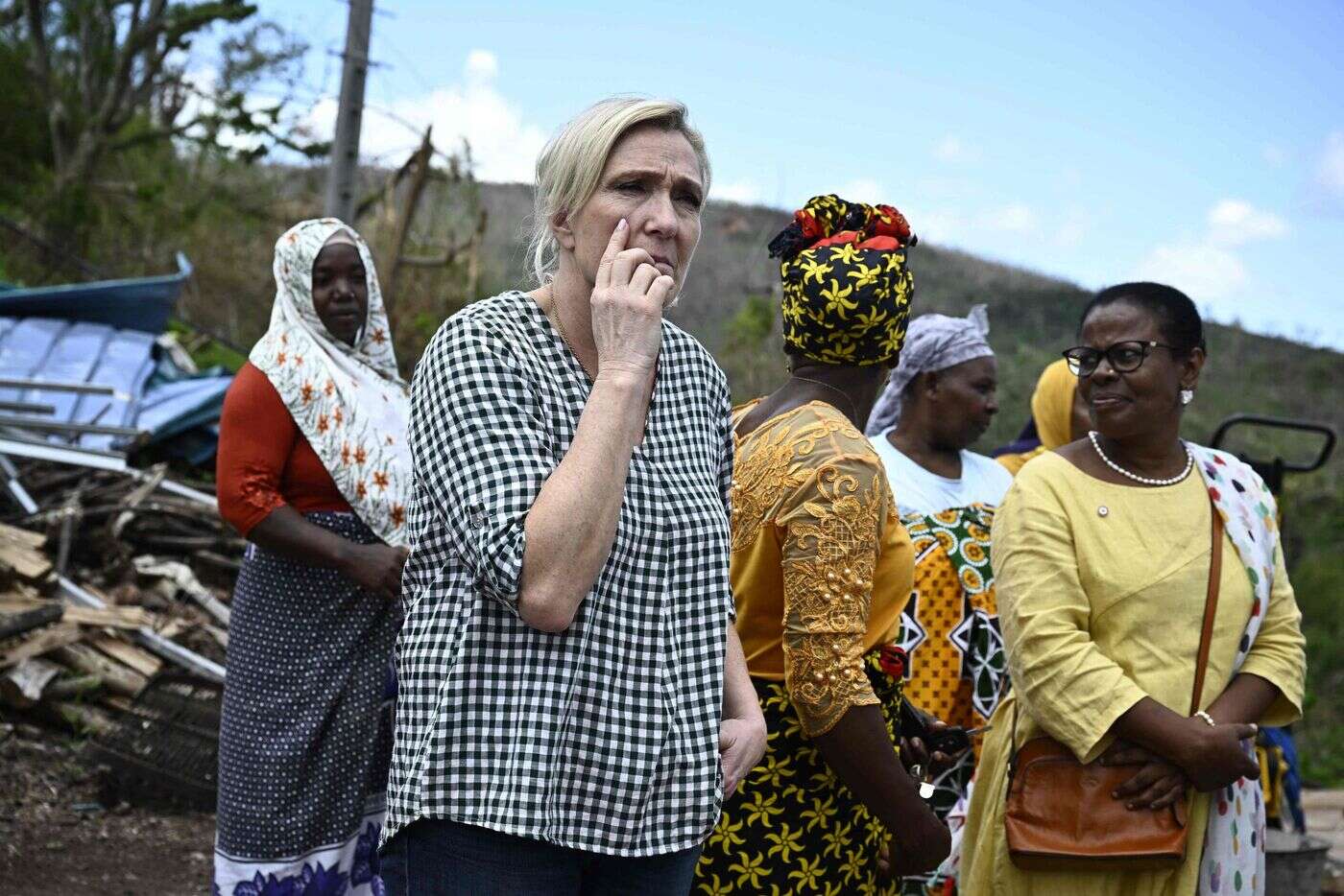 Projet de loi d’urgence pour Mayotte : le RN va amender le texte car « il n’y a rien sur l’immigration », déplore Marine Le Pen