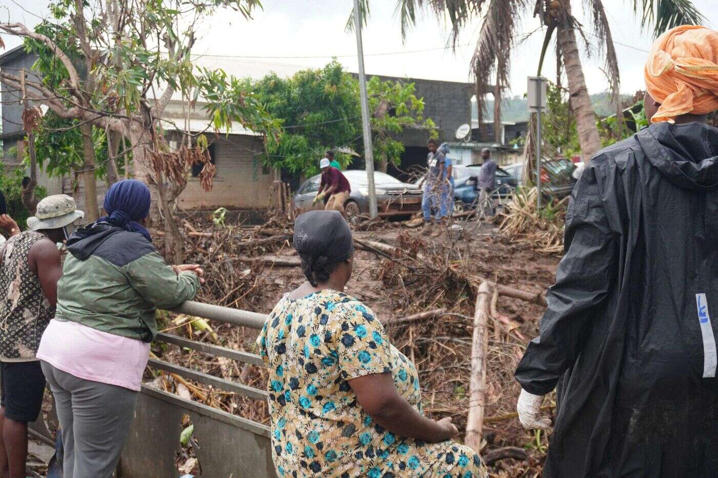 Mayotte : reconstruction scolaire, hébergement… la loi d’urgence adoptée à l’Assemblée