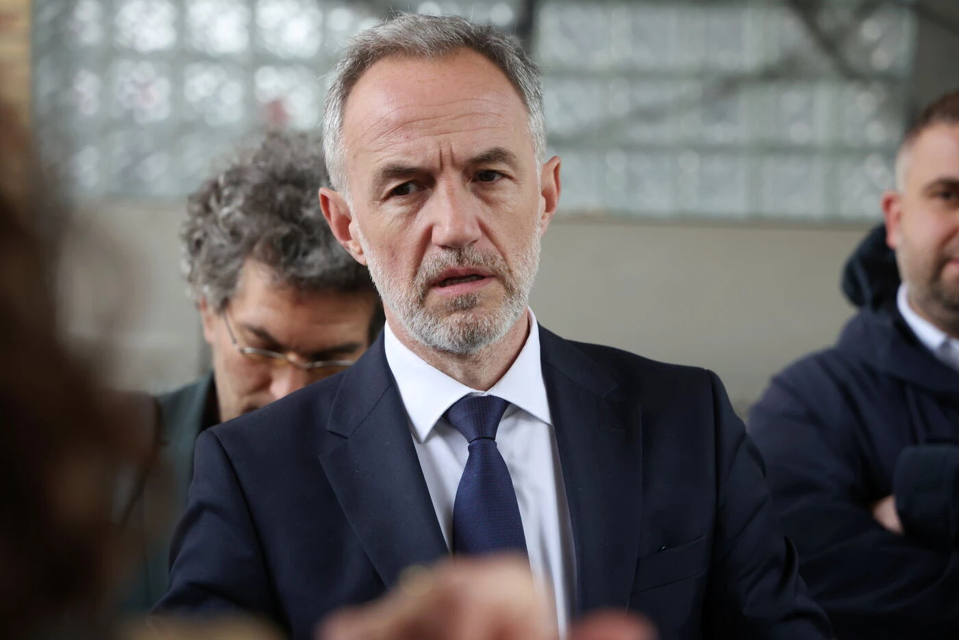 Le maire de Paris, Emmanuel Grégoire, condamne les débordements post-victoire du PSG et leur « mise en scène sur les réseaux »