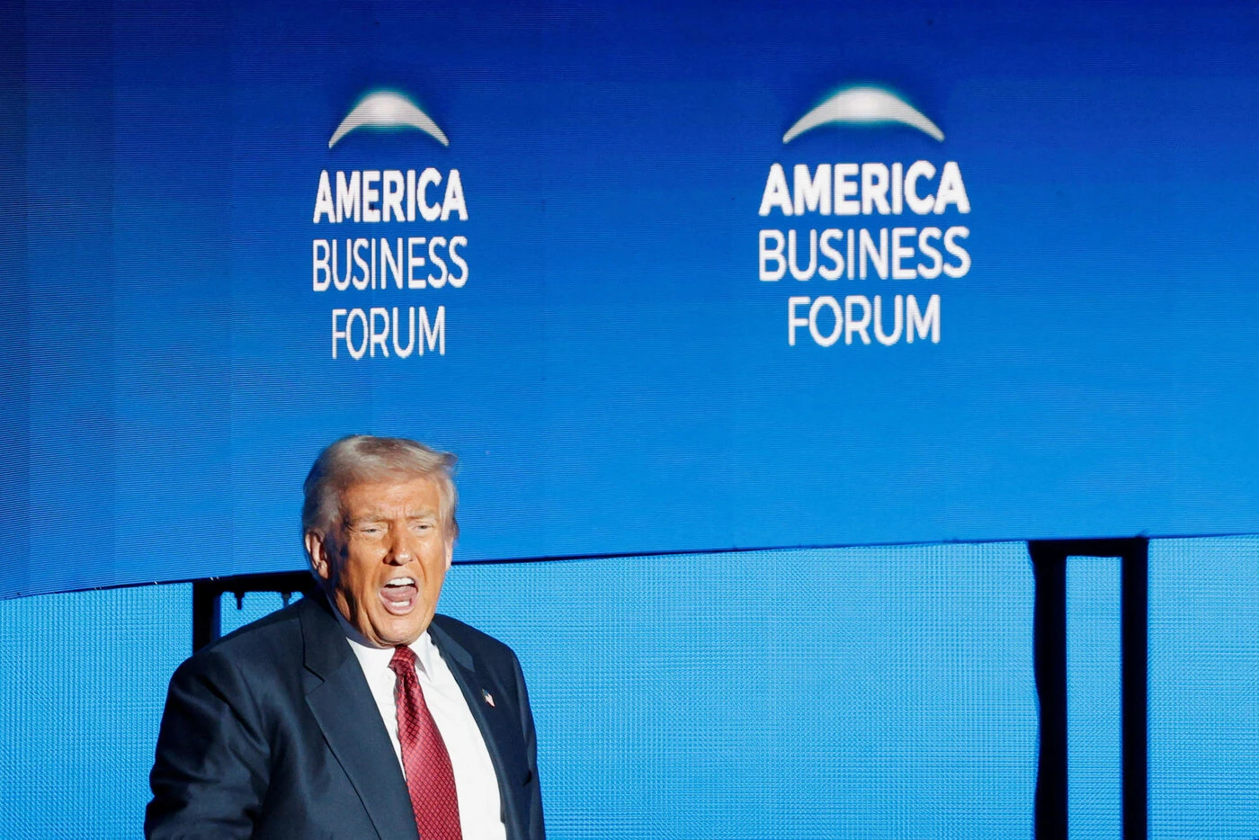 « Entre le communiste et le voyou, ils ont choisi le communiste » : Trump sans filtre contre les démocrates et Mamdani