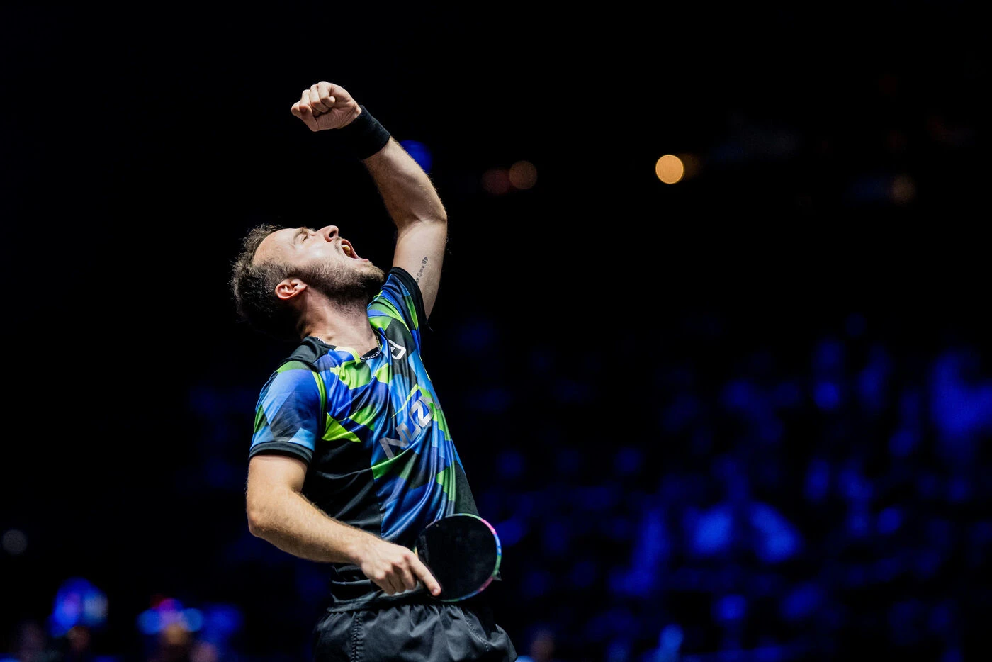 Tennis de table : les deux défenses ahurissantes de Simon Gauzy contre Lin Shidong, numéro un mondial