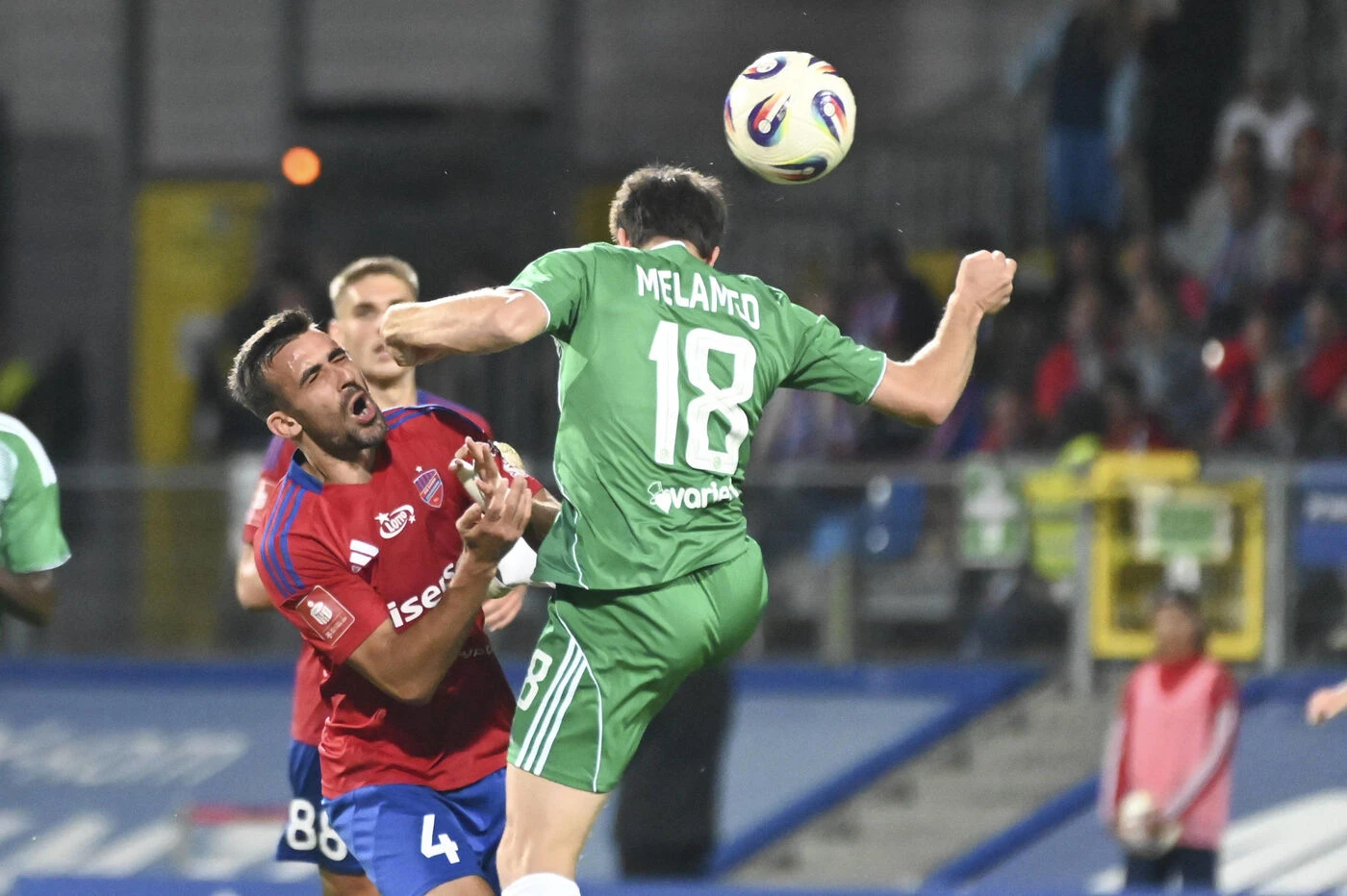 Football : une banderole de supporters israéliens scandalise la Pologne
