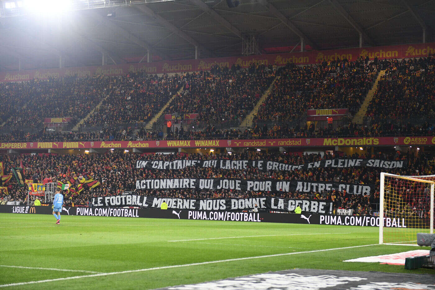 Lens-Rennes : « Le football moderne nous donne la gerbe », le message de Bollaert à Samba et Fofana