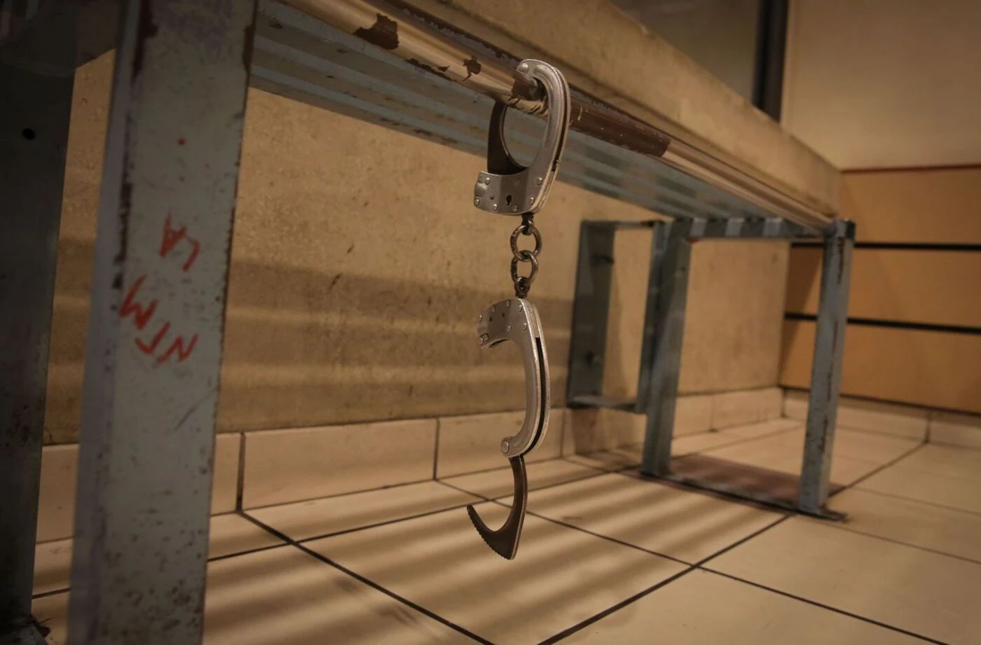 « Des traumatismes violents » : une mère et son fils de 16 ans écroués pour le meurtre du père près de Toulouse