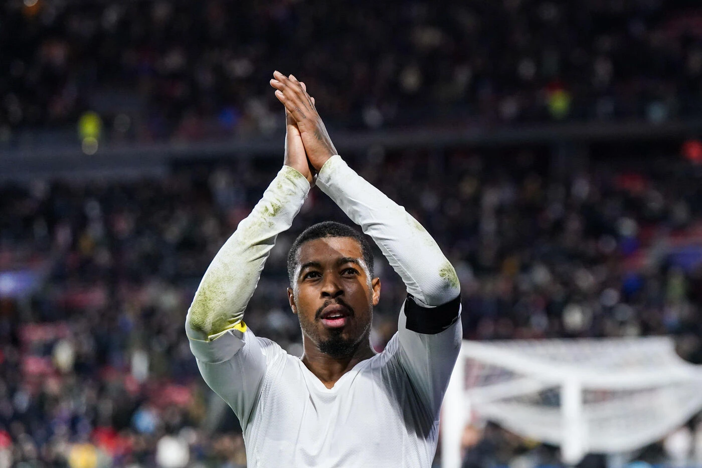 « Le maestro est là » : les premières images de Presnel Kimpembe au Qatar Sport Club
