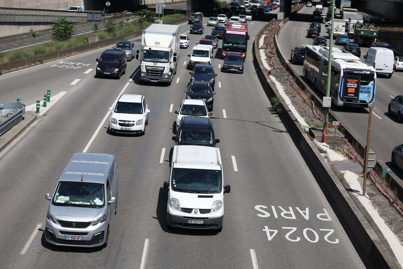 Paris : sur le périphérique, une voie réservée au covoiturage, aux bus et taxis entrera en vigueur le 3 mars