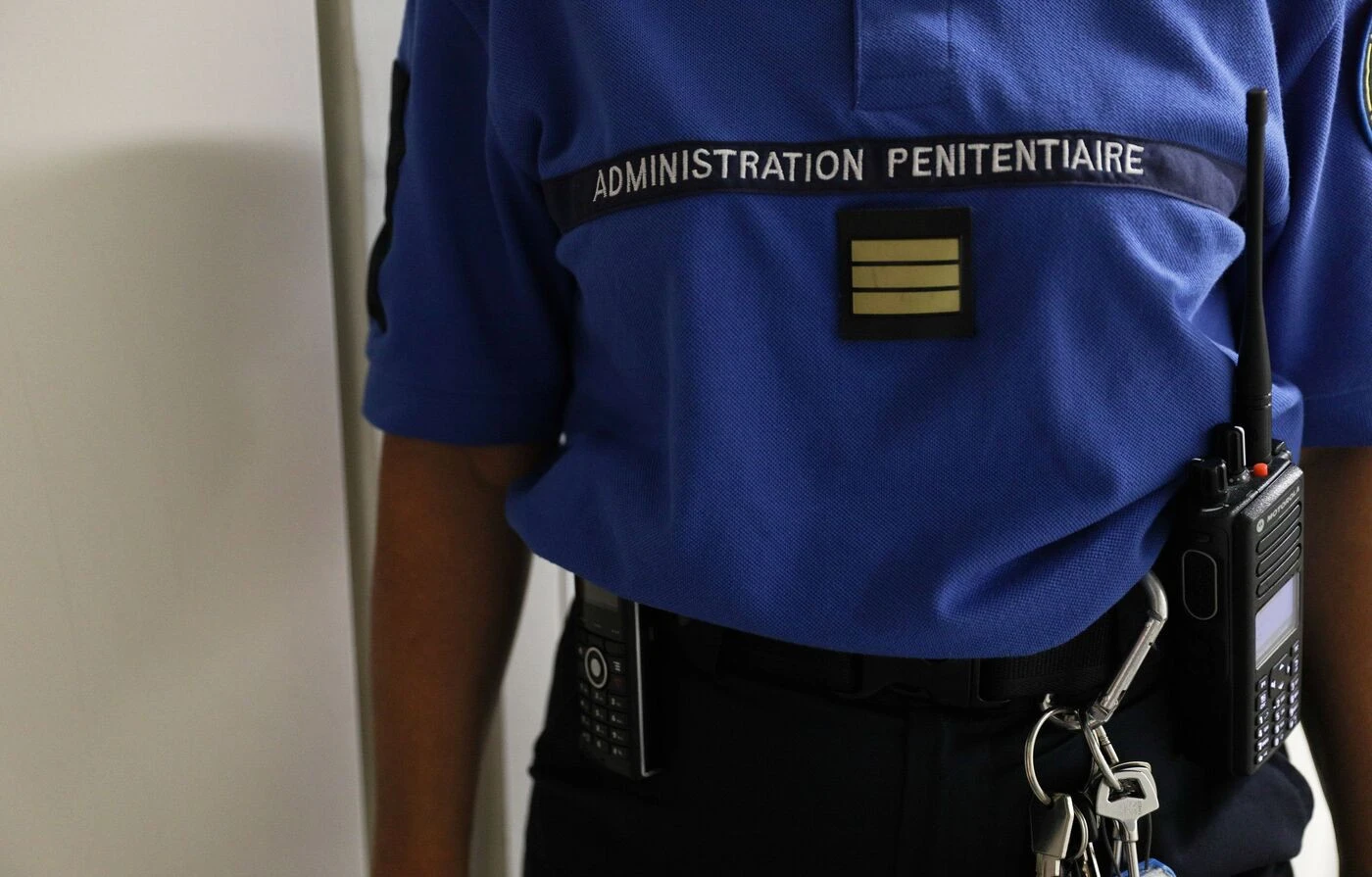 Évasion près de Lyon : le fugitif et son complice mis en examen et écroués