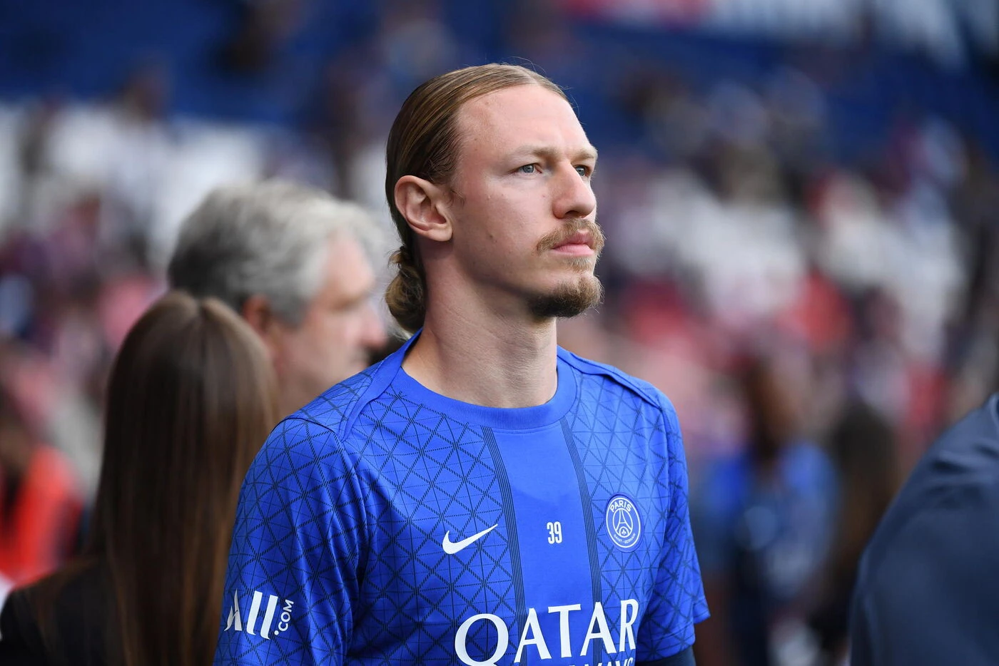 « Prouver que je mérite ma place » : Matvey Safonov la concurrence avec Lucas Chevalier