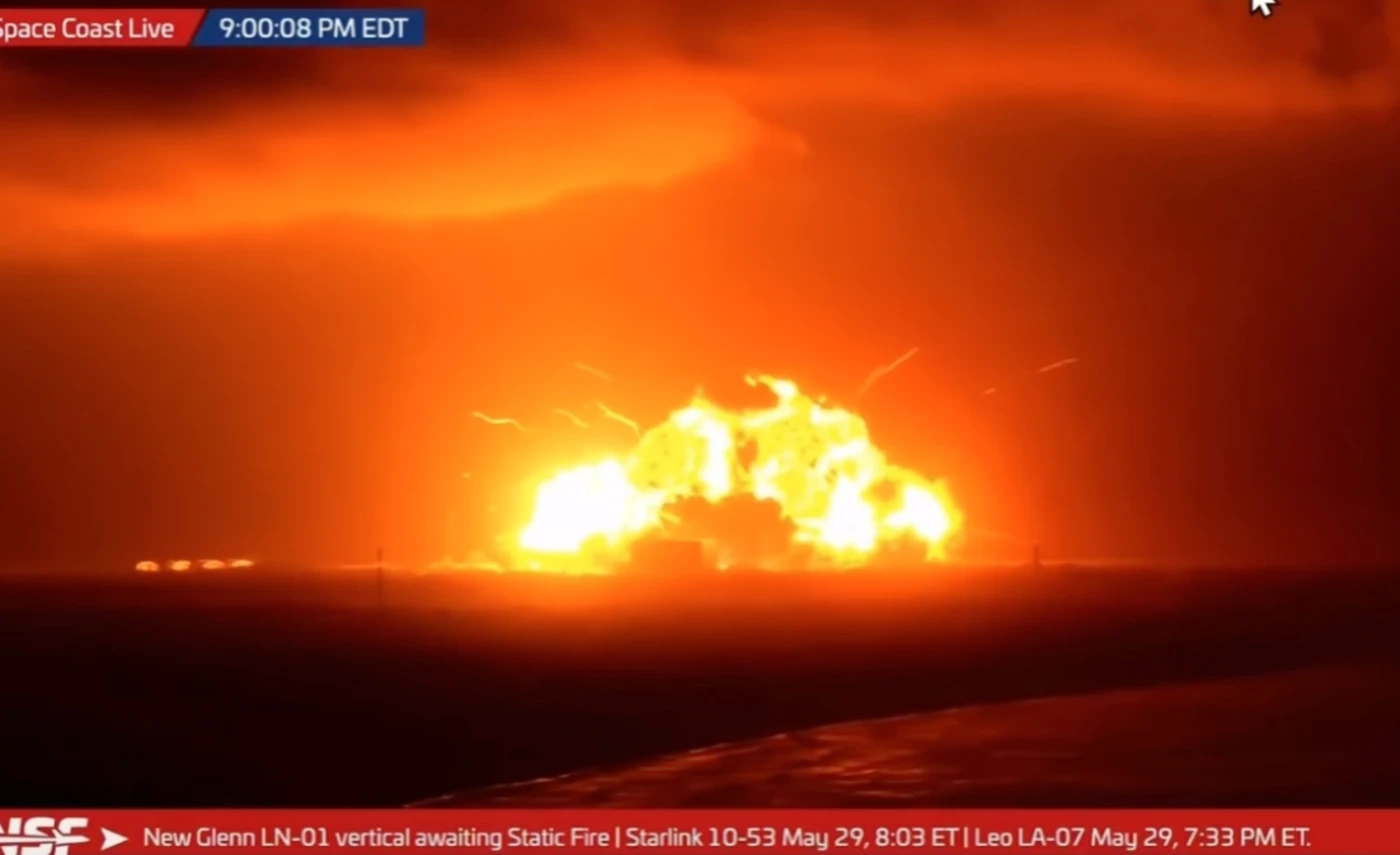 Les images impressionnantes de l’explosion d’une fusée Blue Origin, de Jeff Bezos, à son décollage