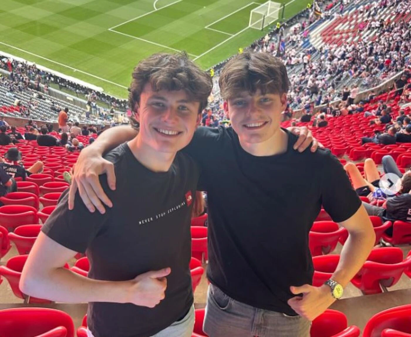 « 27 heures dans les toilettes » : comment deux jeunes ont assisté gratuitement à la finale de la Ligue des champions
