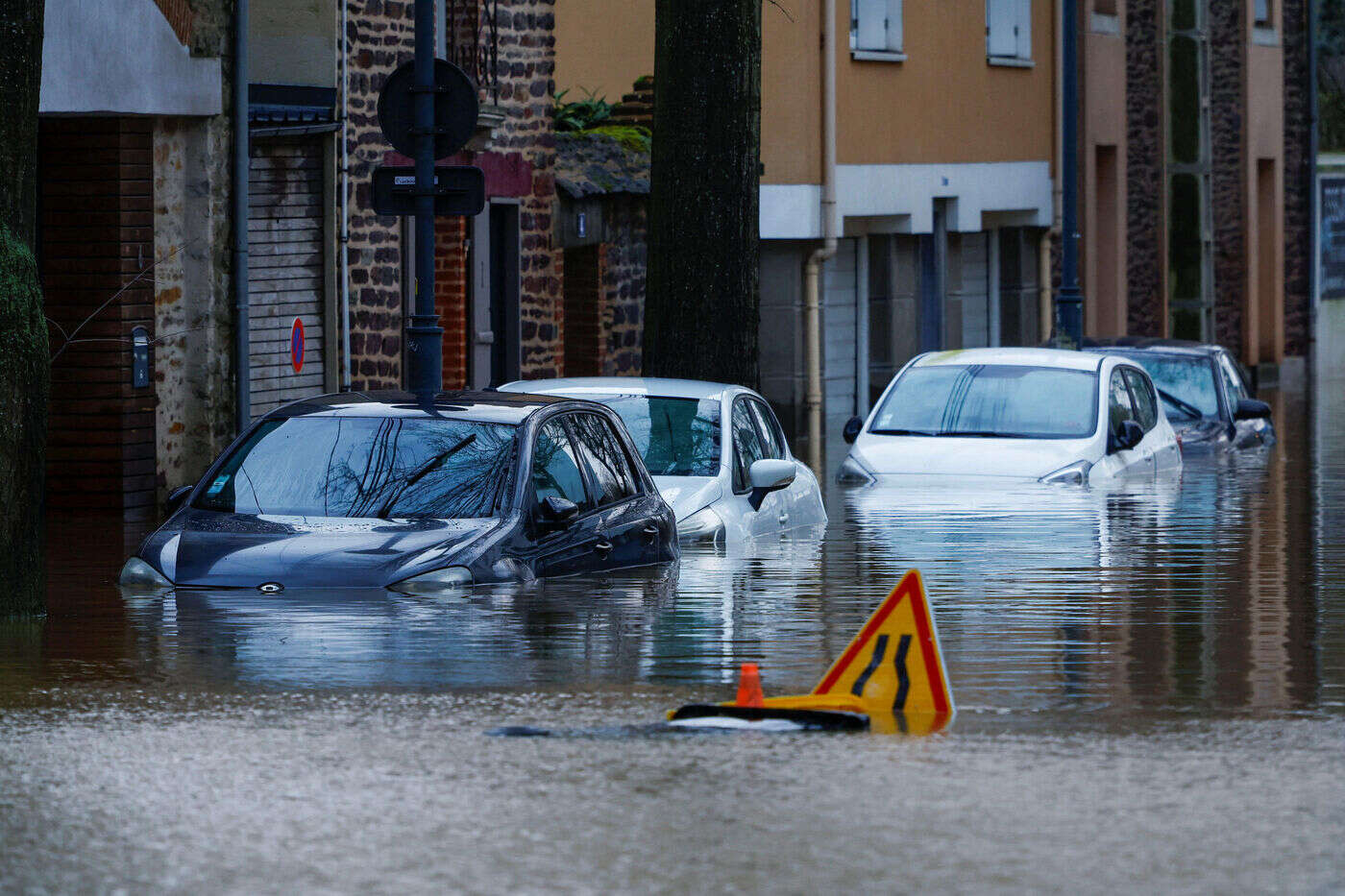 « Le pic de crues n’est pas encore atteint » : l’Ille-et-Vilaine en vigilance rouge, Rennes sous les eaux