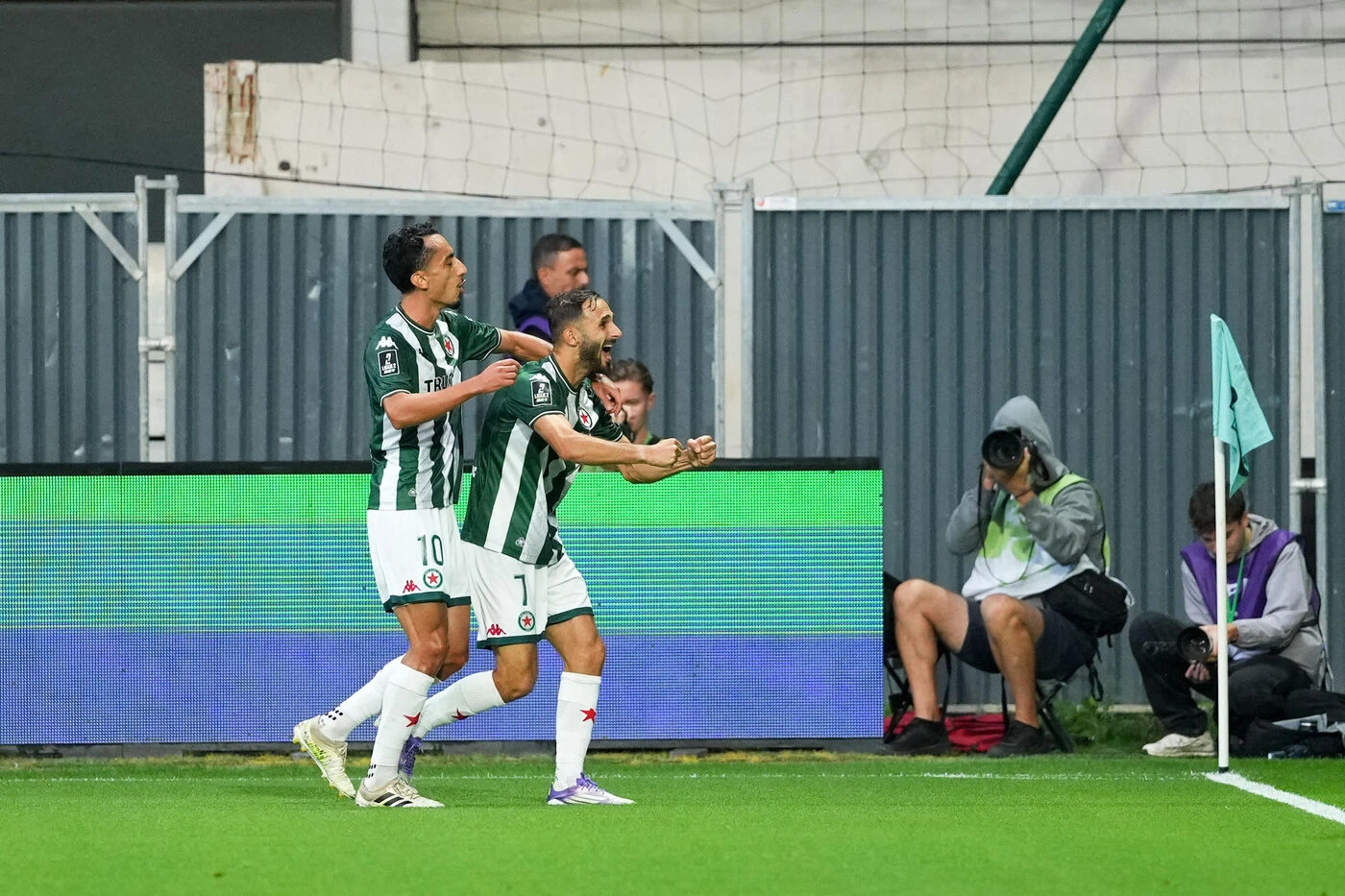 Red Star-Annecy (1-0) : solide, l’Etoile Rouge gagne et se hisse dans le peloton de tête de Ligue 2