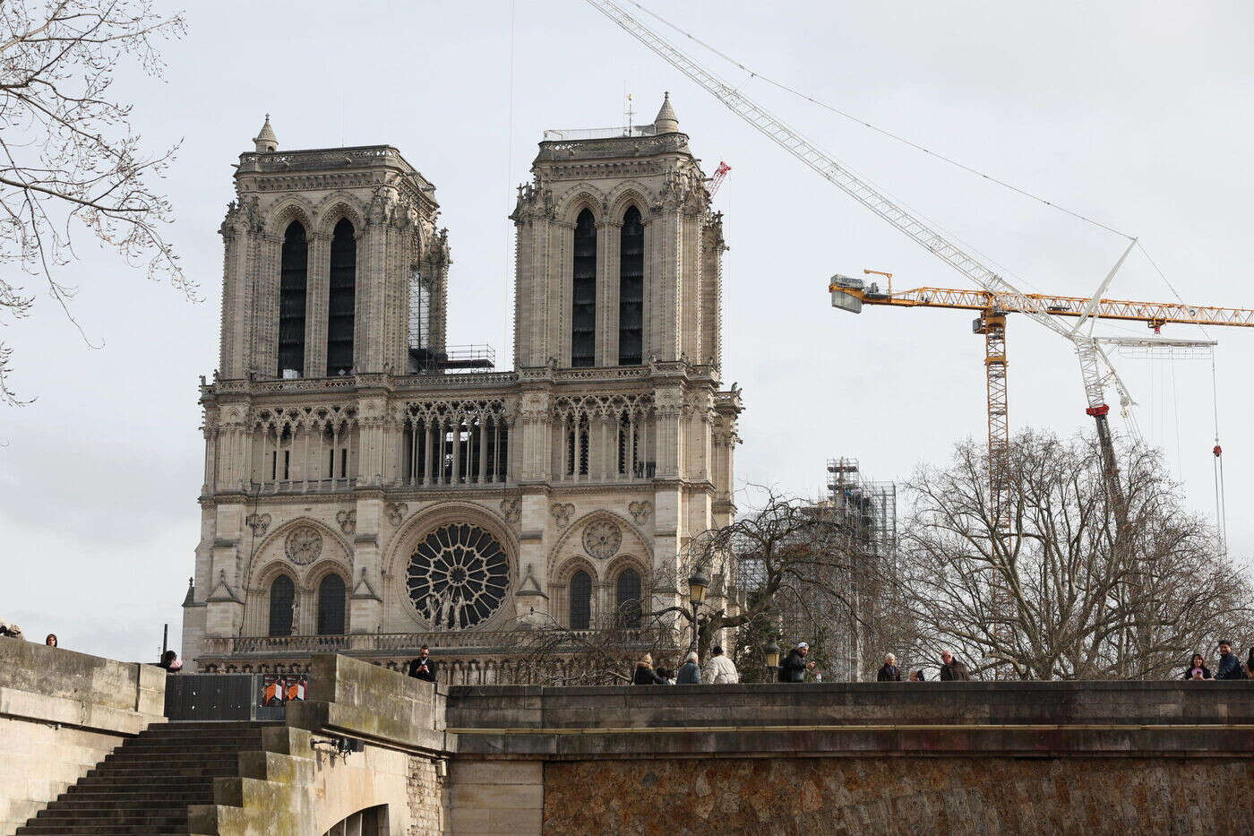 Notre-Dame de Paris : un concours étudiant pour décorer les palissades du chantier